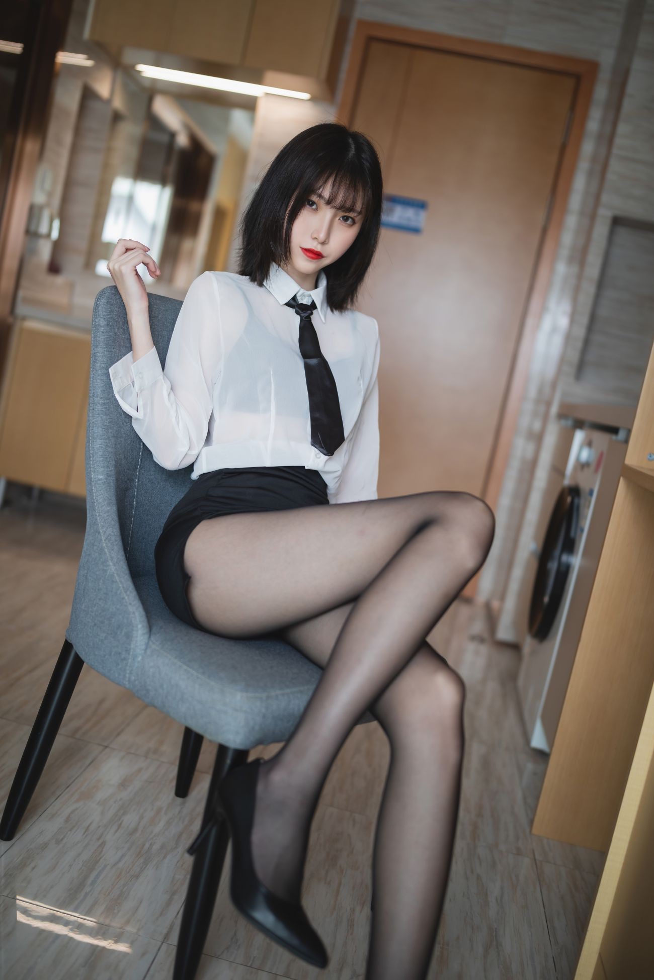 图片[4]-许岚 OL制服-COS世界
