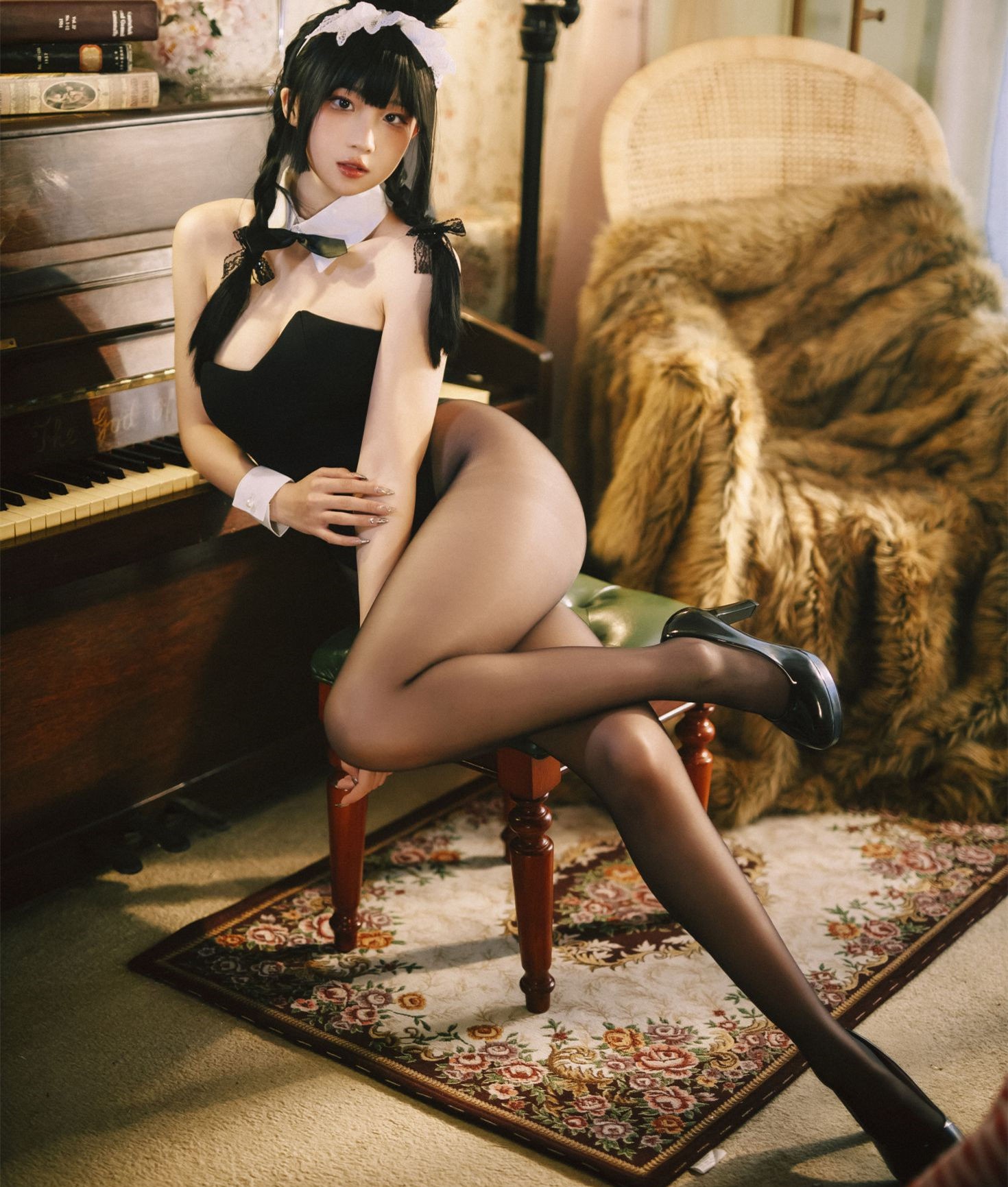 瓦斯塔亚小龙虾 百变兔女郎-COS世界