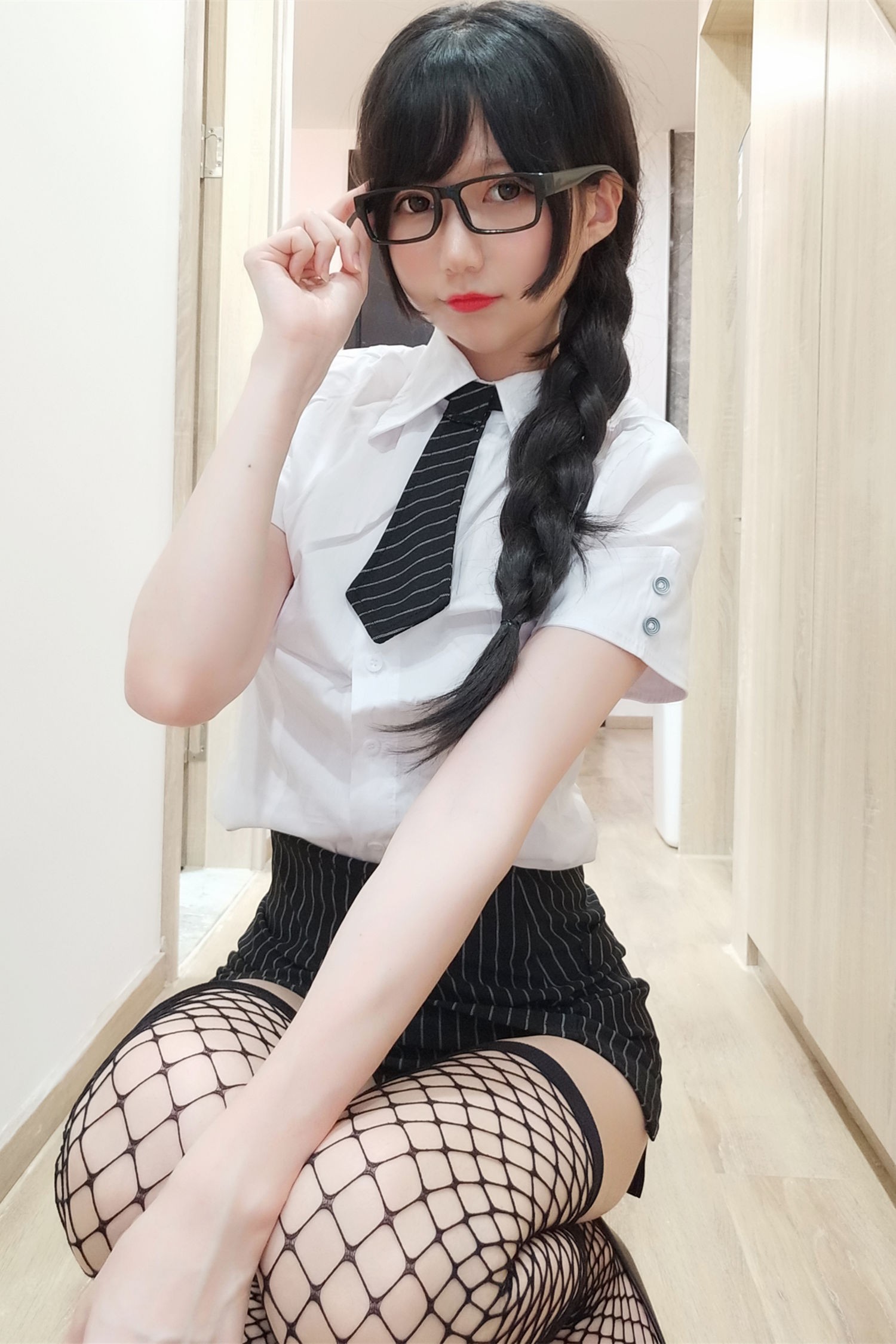 魔物喵 制服网袜-COS世界