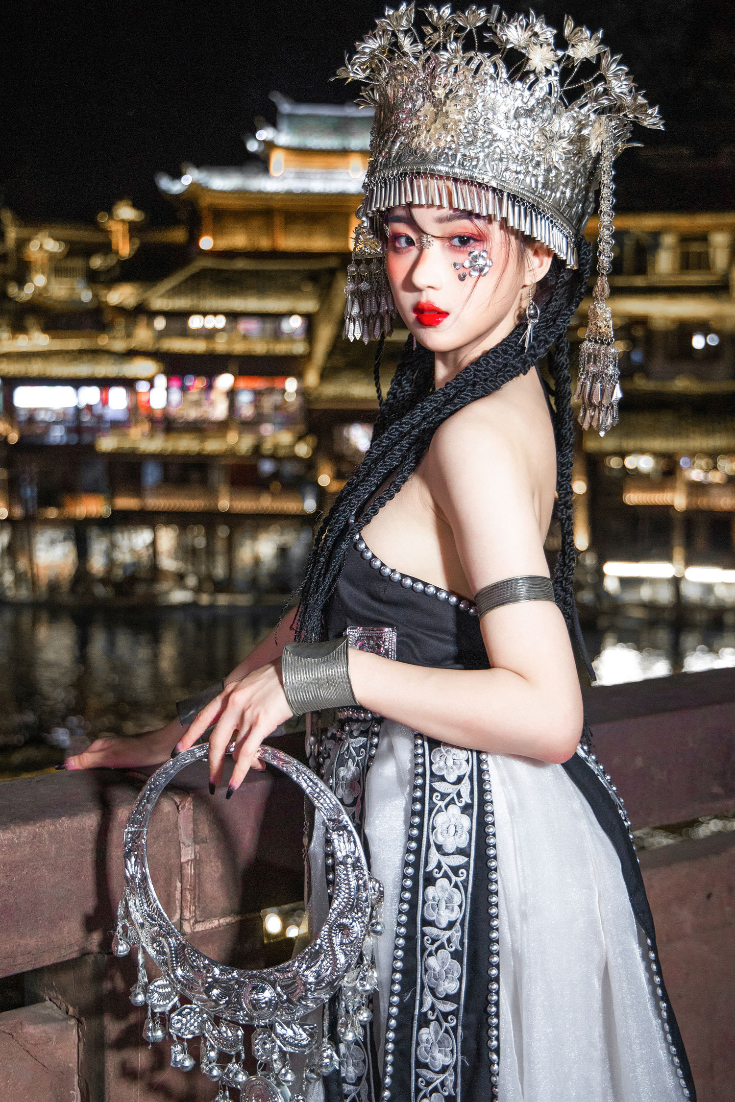 瓦斯塔亚小龙虾 苗疆女子-COS世界