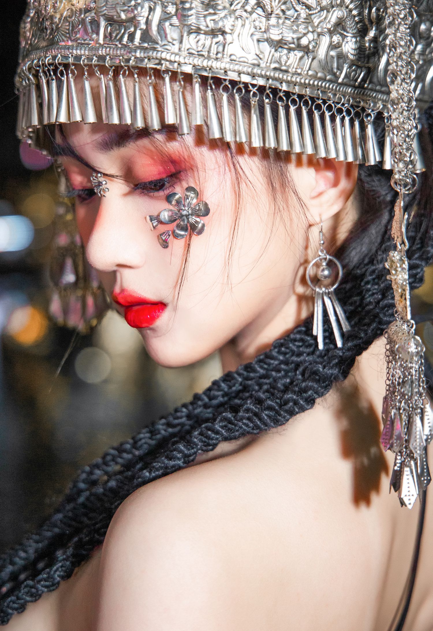 图片[3]-瓦斯塔亚小龙虾 苗疆女子-COS世界