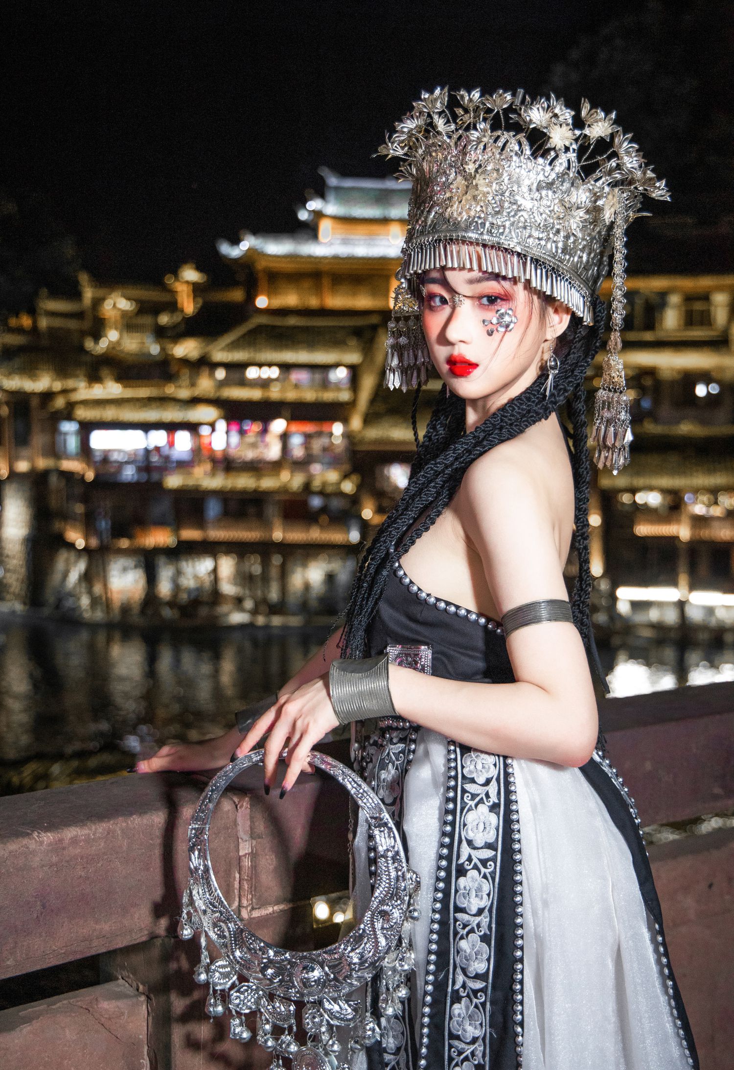 图片[4]-瓦斯塔亚小龙虾 苗疆女子-COS世界