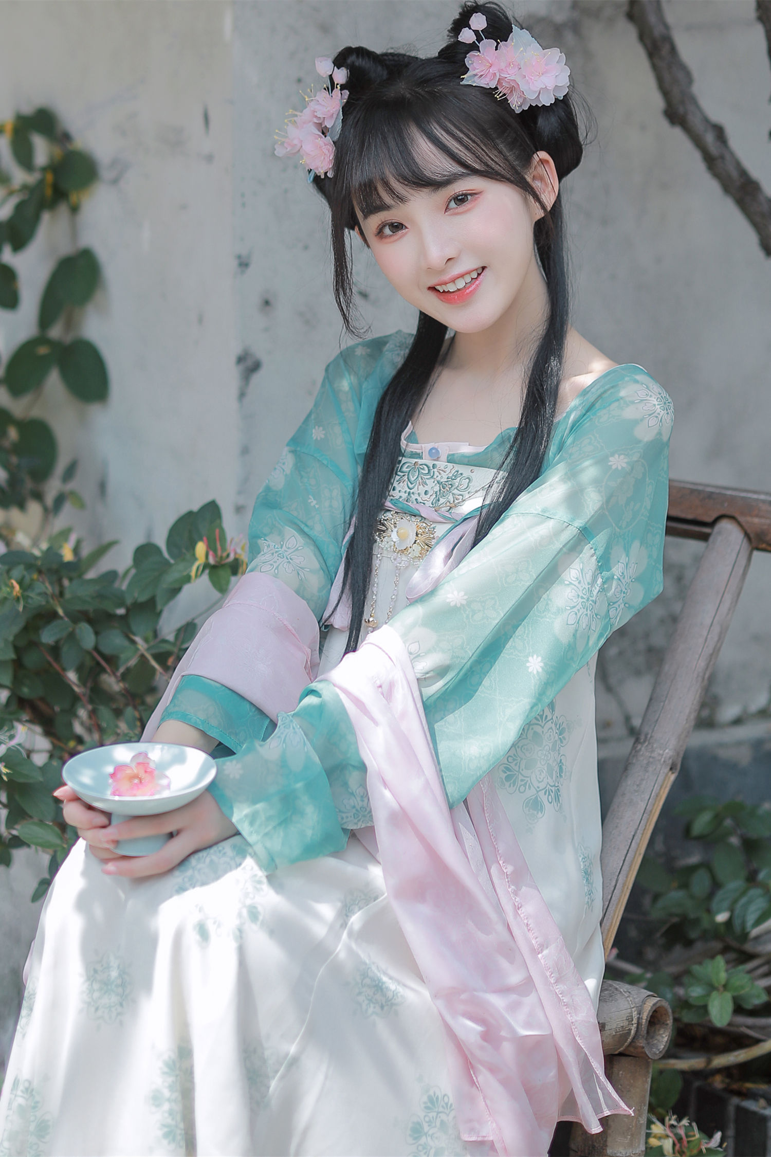 渐开荷芰落蔷薇 莉莉崽-COS世界